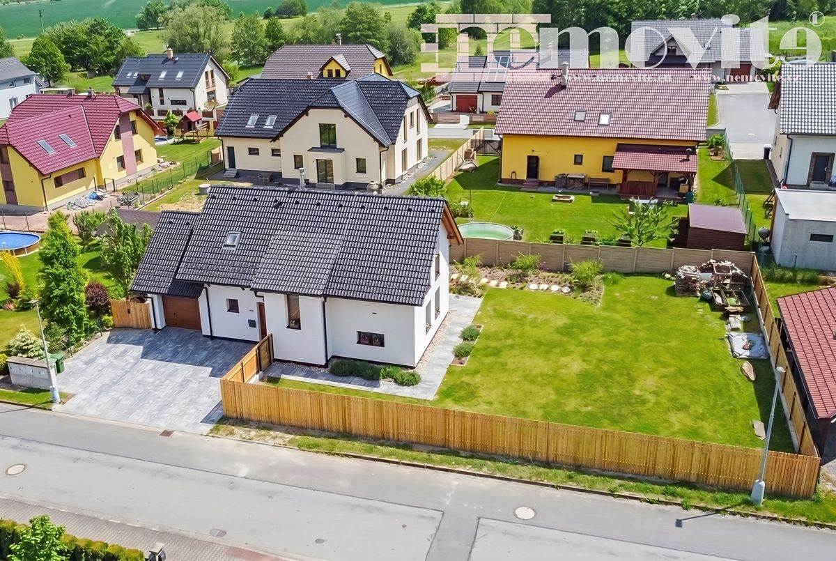 Prodej rodinného domu 140 m², pozemek 695 m²